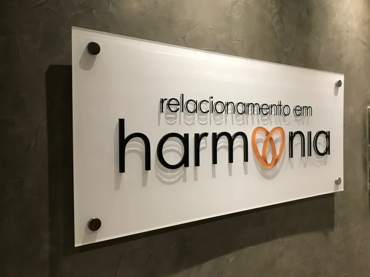 Letreiro em acrílico para parede