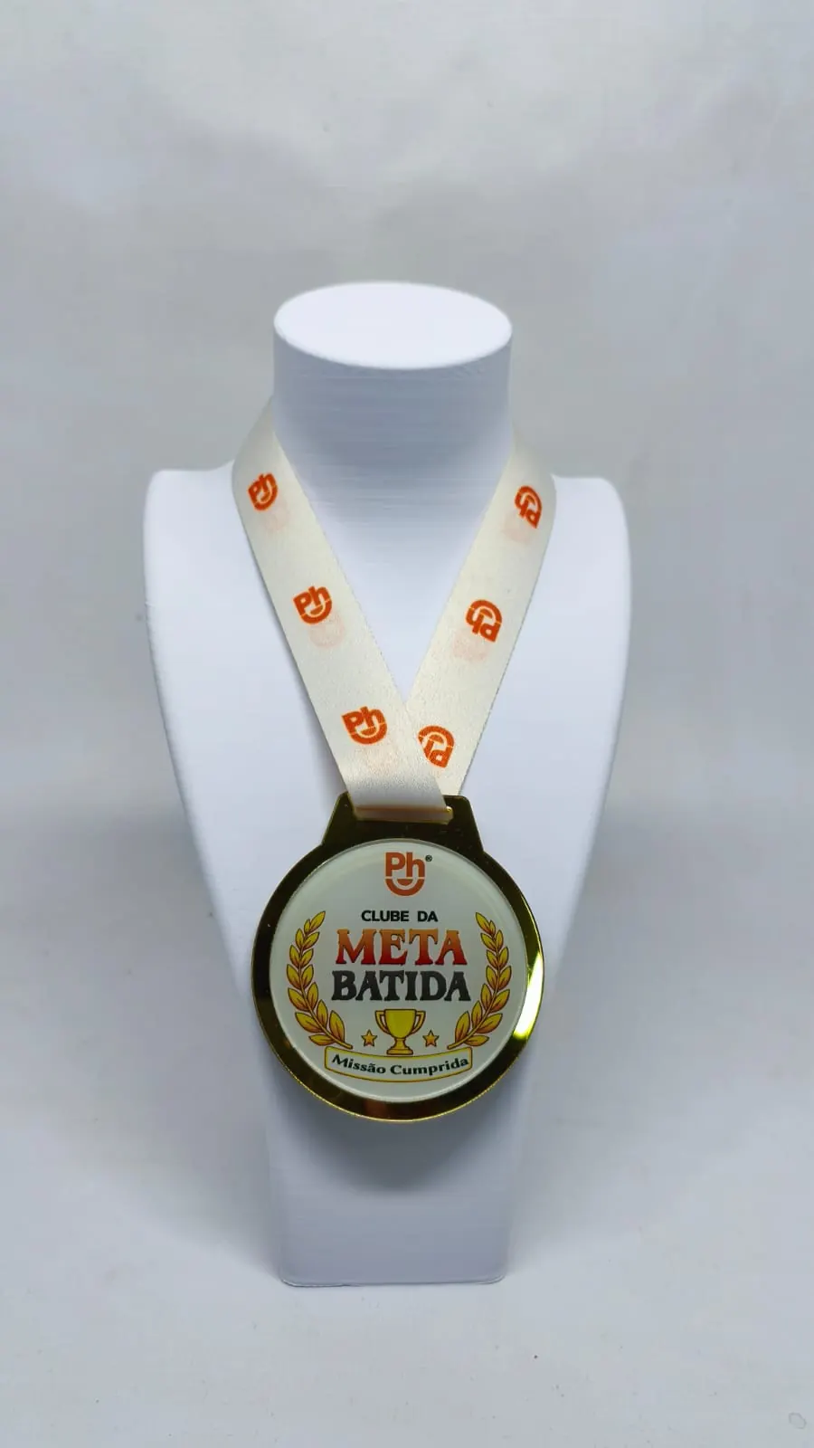 Medalha Clube da Meta Batida. Metal dourado para premiação de vendas