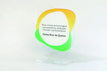 Troféu Homenagem. Troféu padrão em acrílico com impressão UV