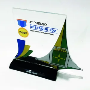 Troféu CGDF Destaque. Troféu padrão médio em acrílico
