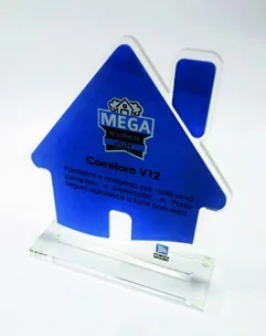 Troféu Corretora Mega V12. Troféu padrão médio em acrílico