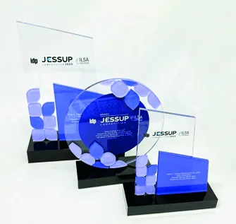 Troféu Jessup em camadas. Troféu padrão médio em acrílico