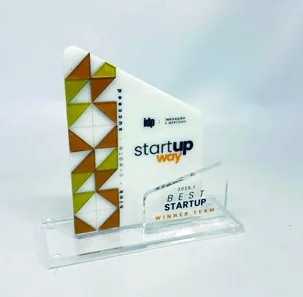 Troféu Startup Way. Troféu padrão médio em acrílico