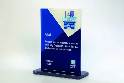 Troféu Mega. Troféu padrão em acrílico com impressão UV