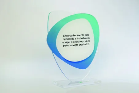 Troféu Reconhecimento. Troféu padrão em acrílico com impressão UV