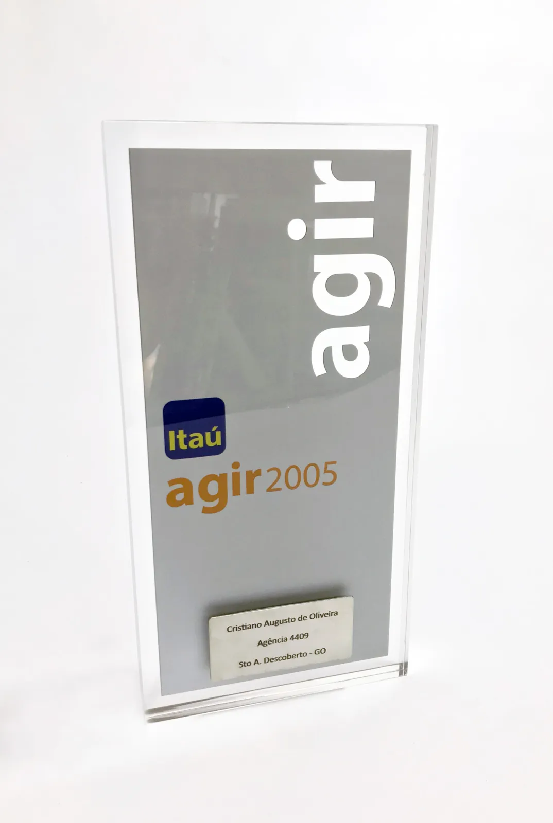 Troféu Agir. Acrílico com logo gravada