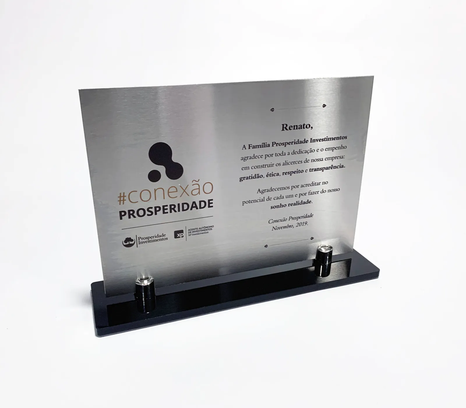 Troféu Conexão Prosperidade. Placa-troféu em acrílico