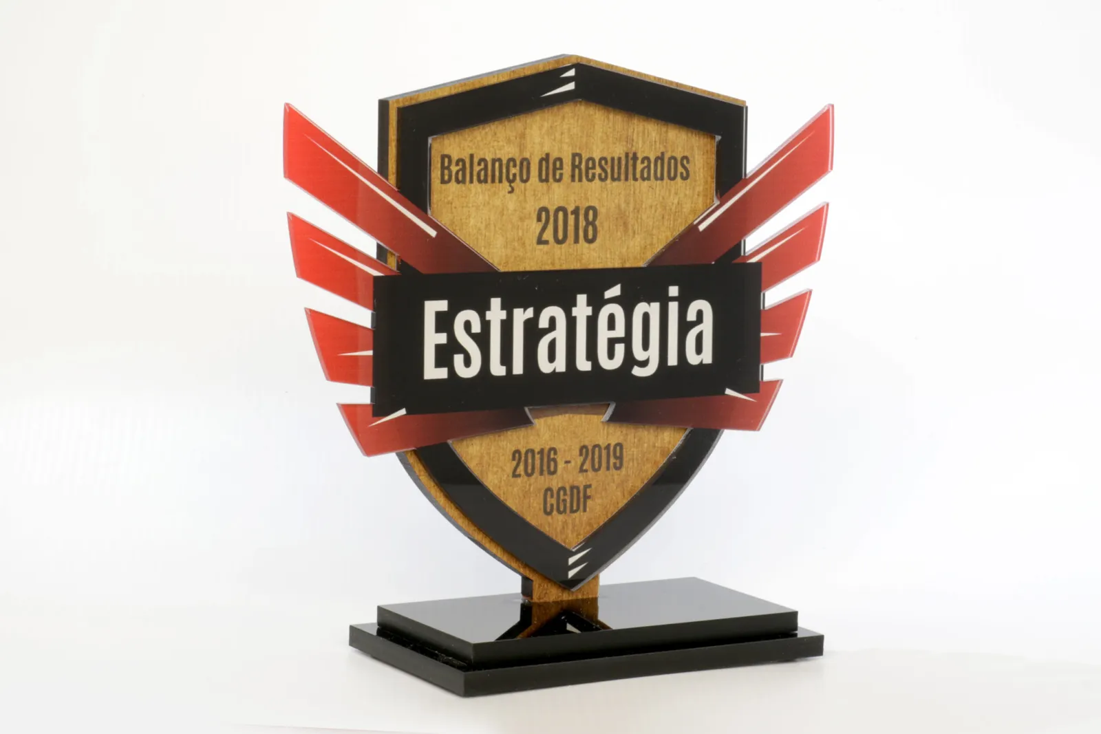 Troféu Estratégia. Escudo com asas