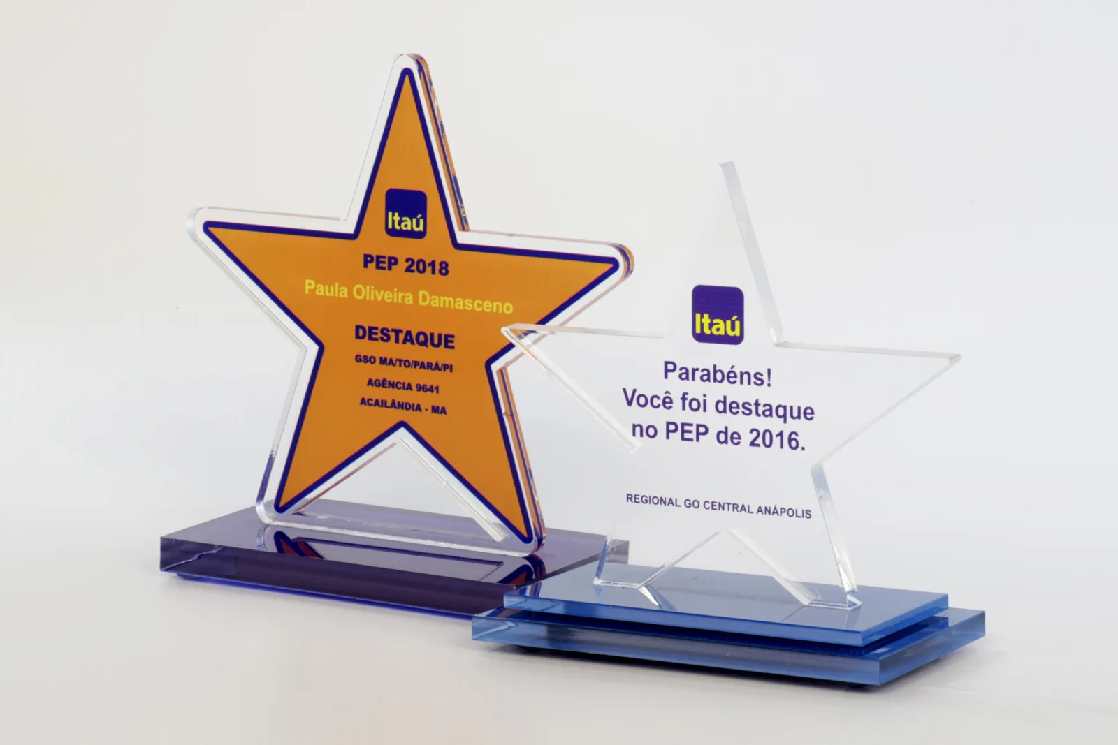 Troféus estrela. Acrílico azul e laranja