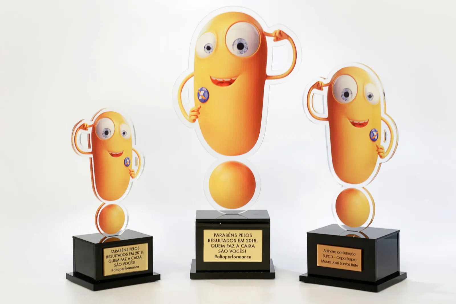 Troféus mascotes. Personagens em acrílico